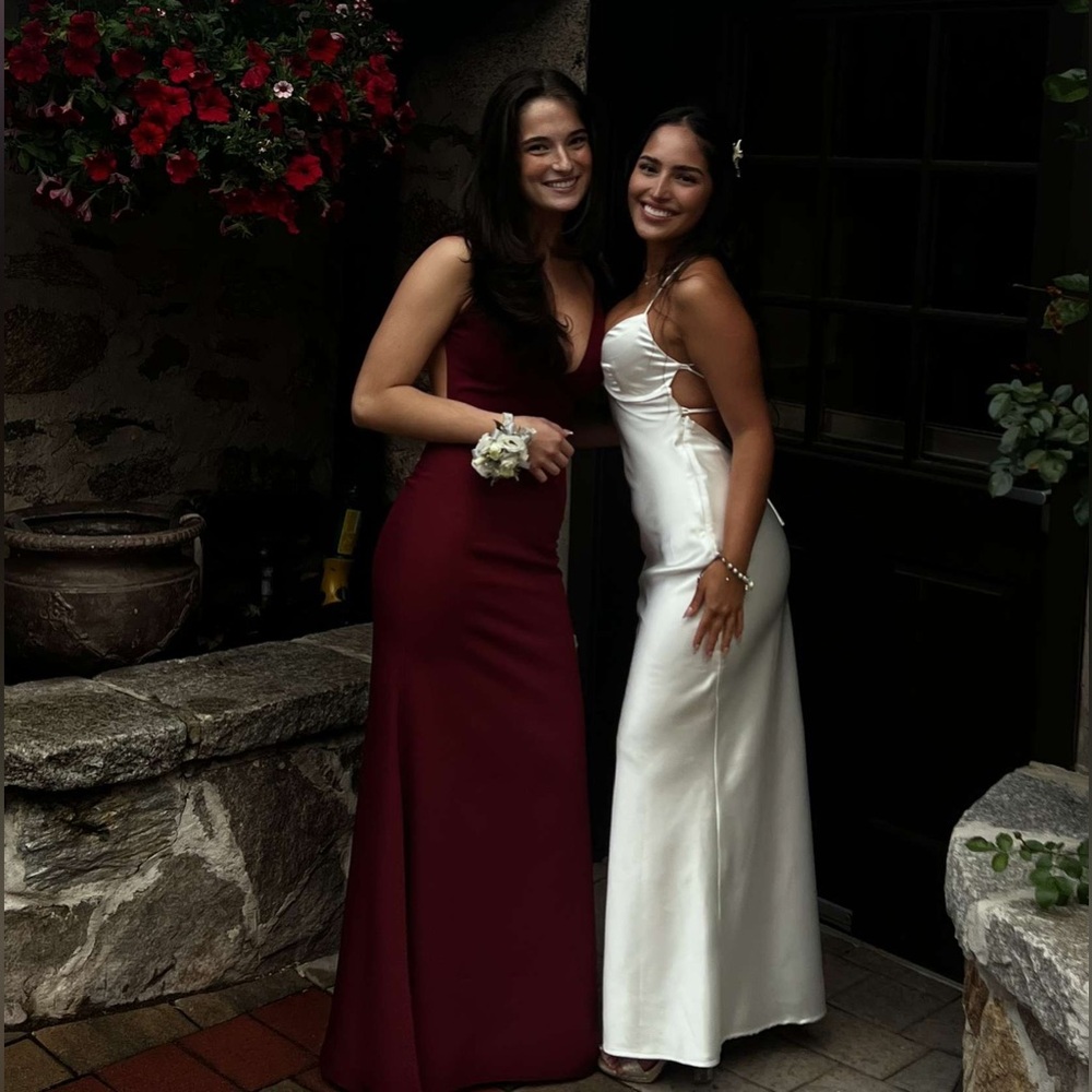 Stacees Burgundy Jersey Prom Dress Sheath/Column V-Neck Sweep Train